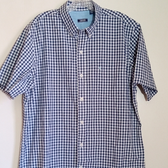 Izod Other - Izod check short sleeve button down shirt men size large